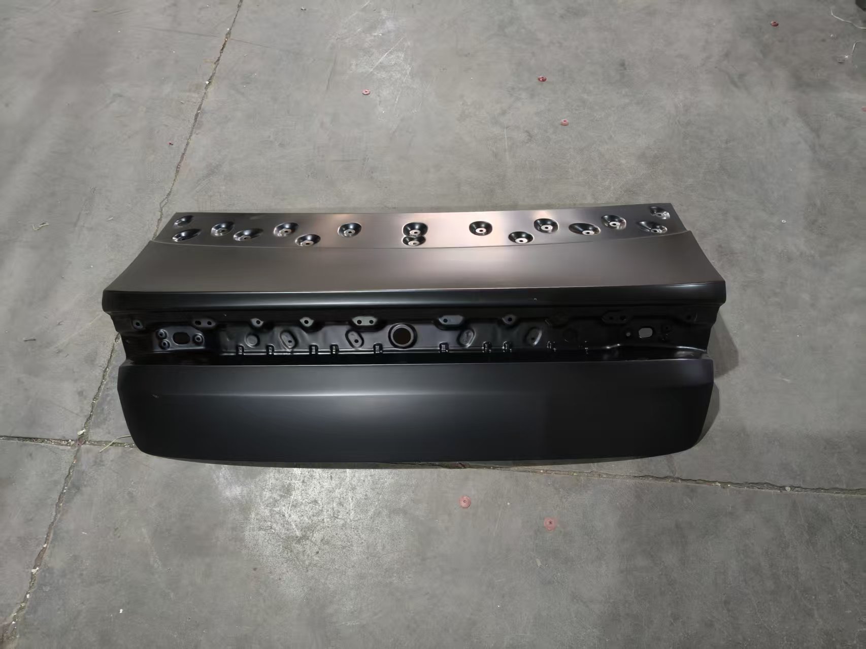 KIA K4 24 ฝากระโปรงหลังเหล็ก